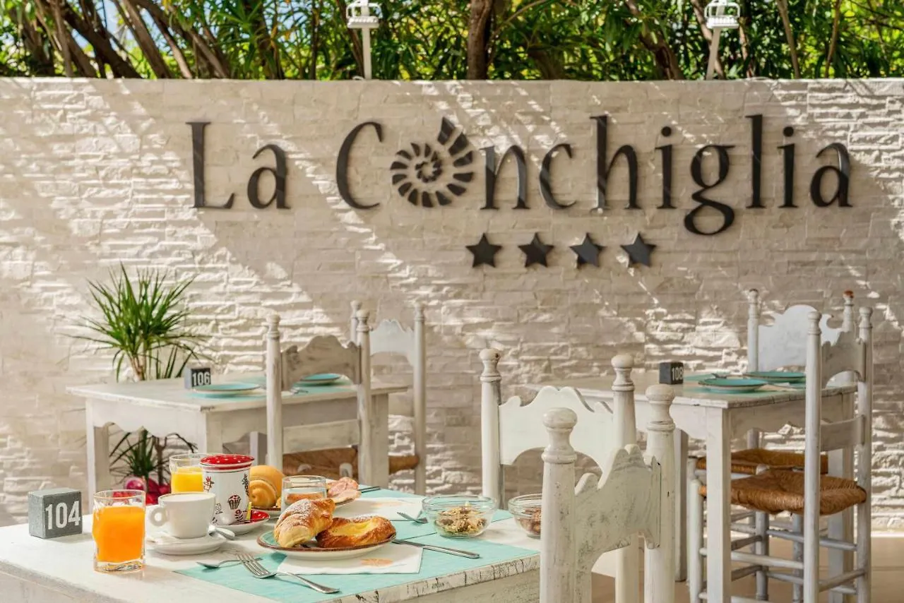 Hotel Ristorante La Conchiglia Cala Gonone 4*,