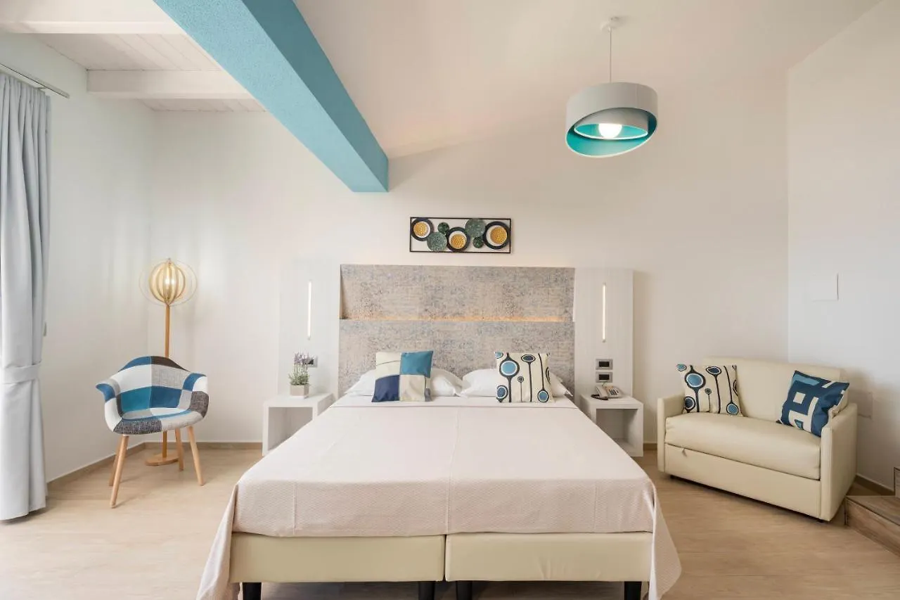 Hotel Ristorante La Conchiglia Cala Gonone 4*,